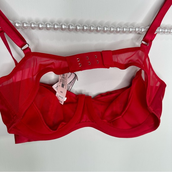 VS Red Bow Rhinestone Embellished Bra - Picture 9 of 9